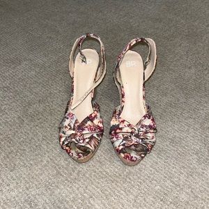 Kids BP. flower heels